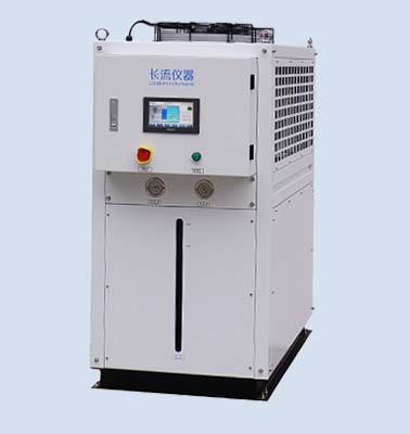 工業冷水機左